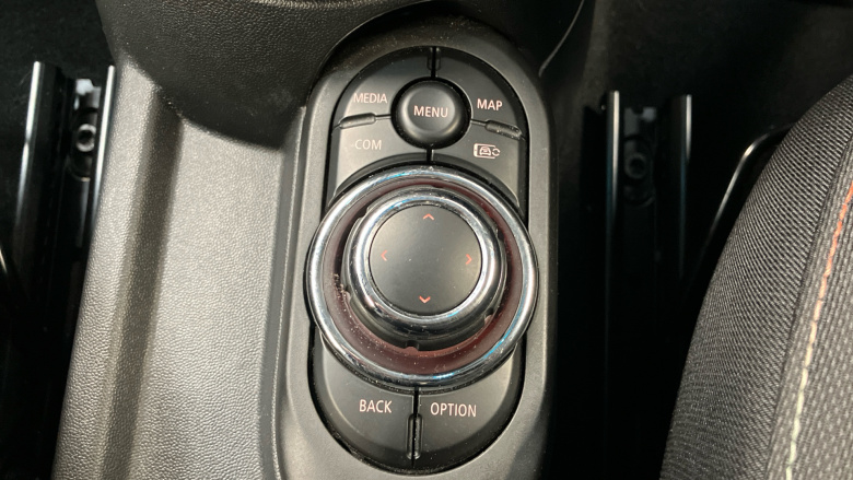 MINI Hatchback 1.5 Cooper Classic 3dr Auto Petrol Hatchback